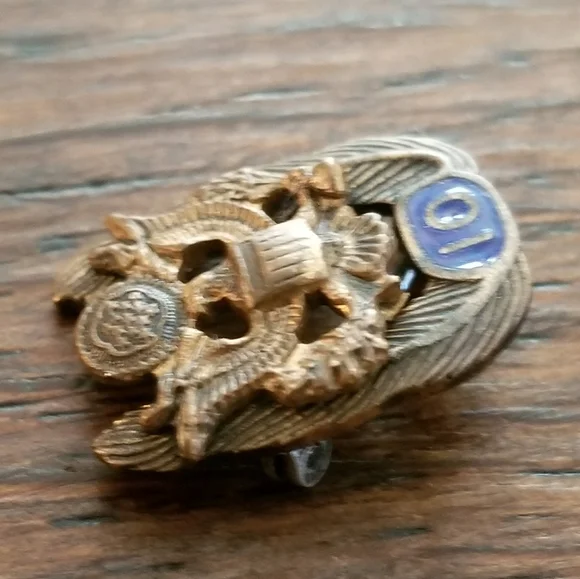 Vintage U.S. Army Civil Service 10 year pin enamel - Picture 3 of 4